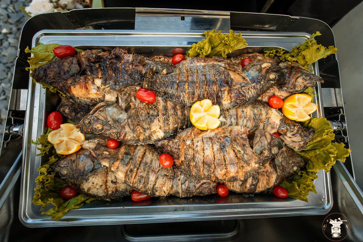 Poisson entier grillé